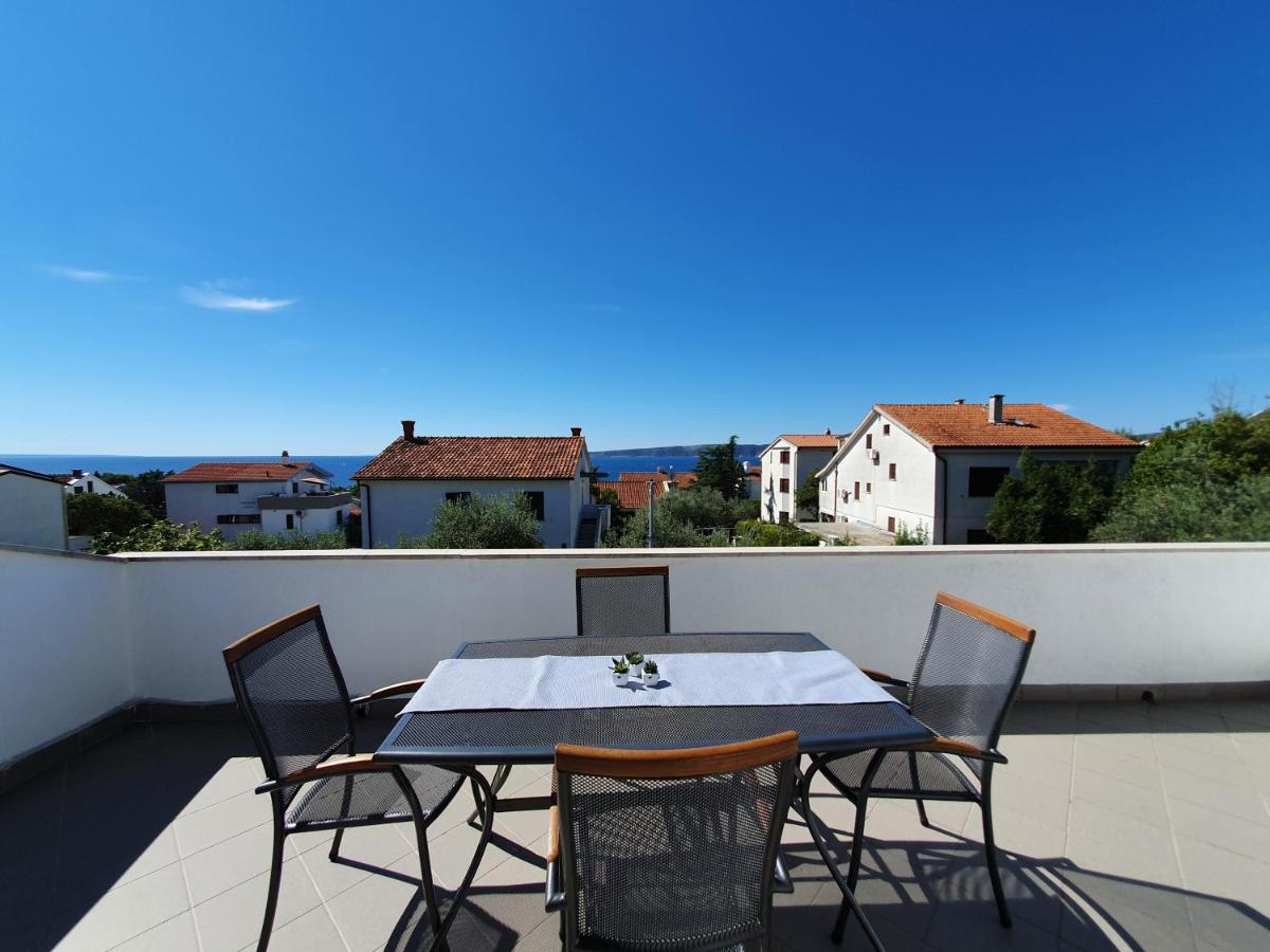 Apartmani Alta Krk Town Exterior foto