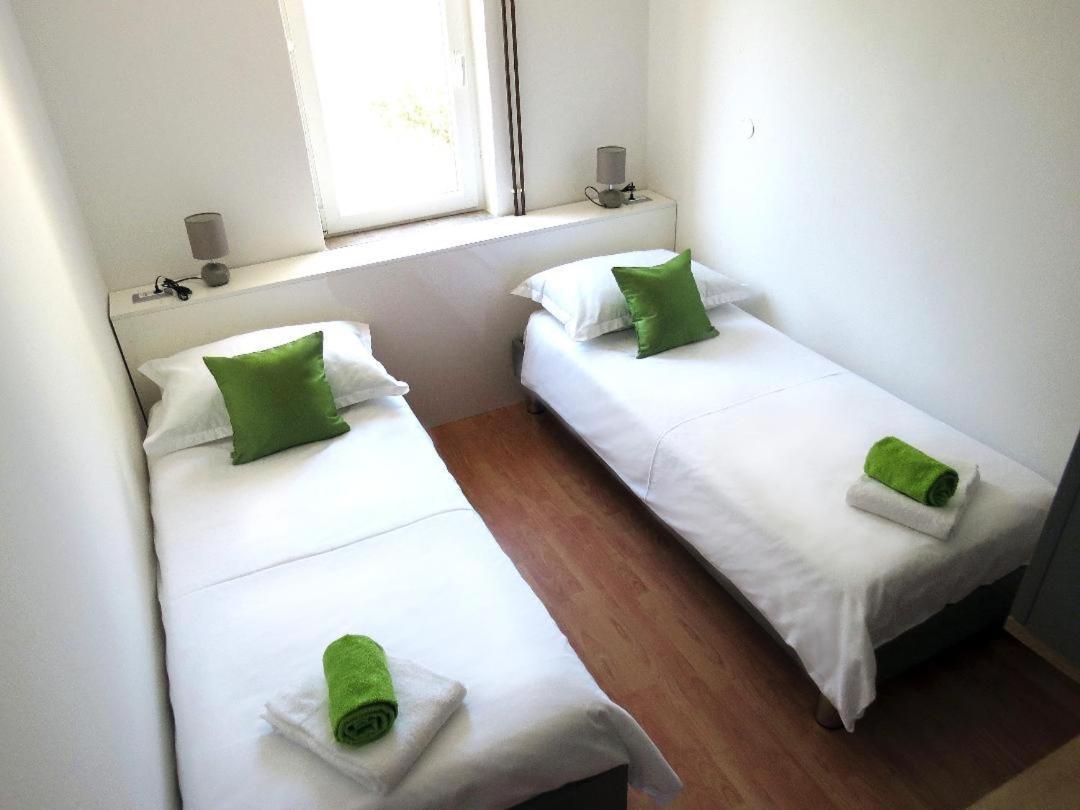 Apartmani Alta Krk Town Exterior foto